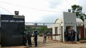 কারাগারের গেইট কিপার । কারা কর্মকর্তা কর্মচারী